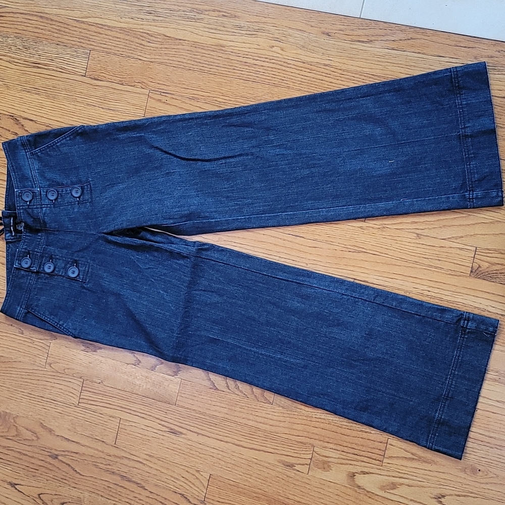 New York &Co.Double fly drop front wide leg jeans.